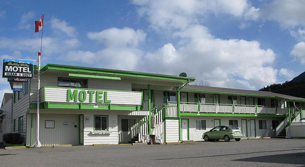 Bulkley Valley Motel New Hazelton Exterior photo